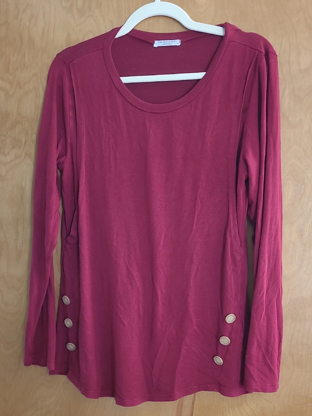 Ekouaer Breast-feeding Burgundy Long Sleeve Crewneck Top with Side Button Detail